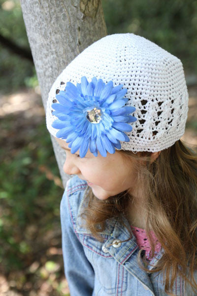 Baby Bezak - White Cap With Blue Flower